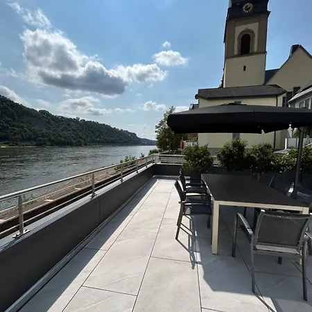 Haus Rheinterrasse בית נופש