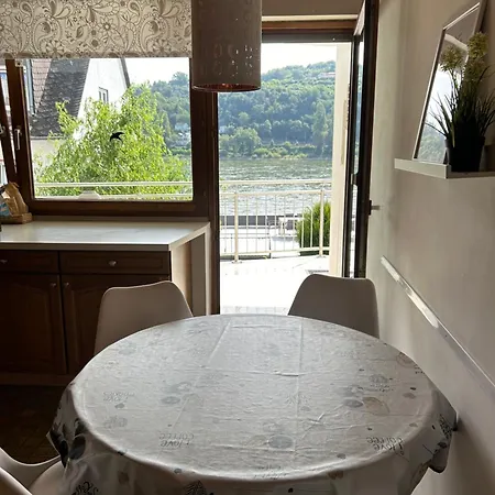 Nyaraló Haus Rheinterrasse